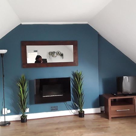 Stunning 1-Bed Apartment In Лондон Екстер'єр фото
